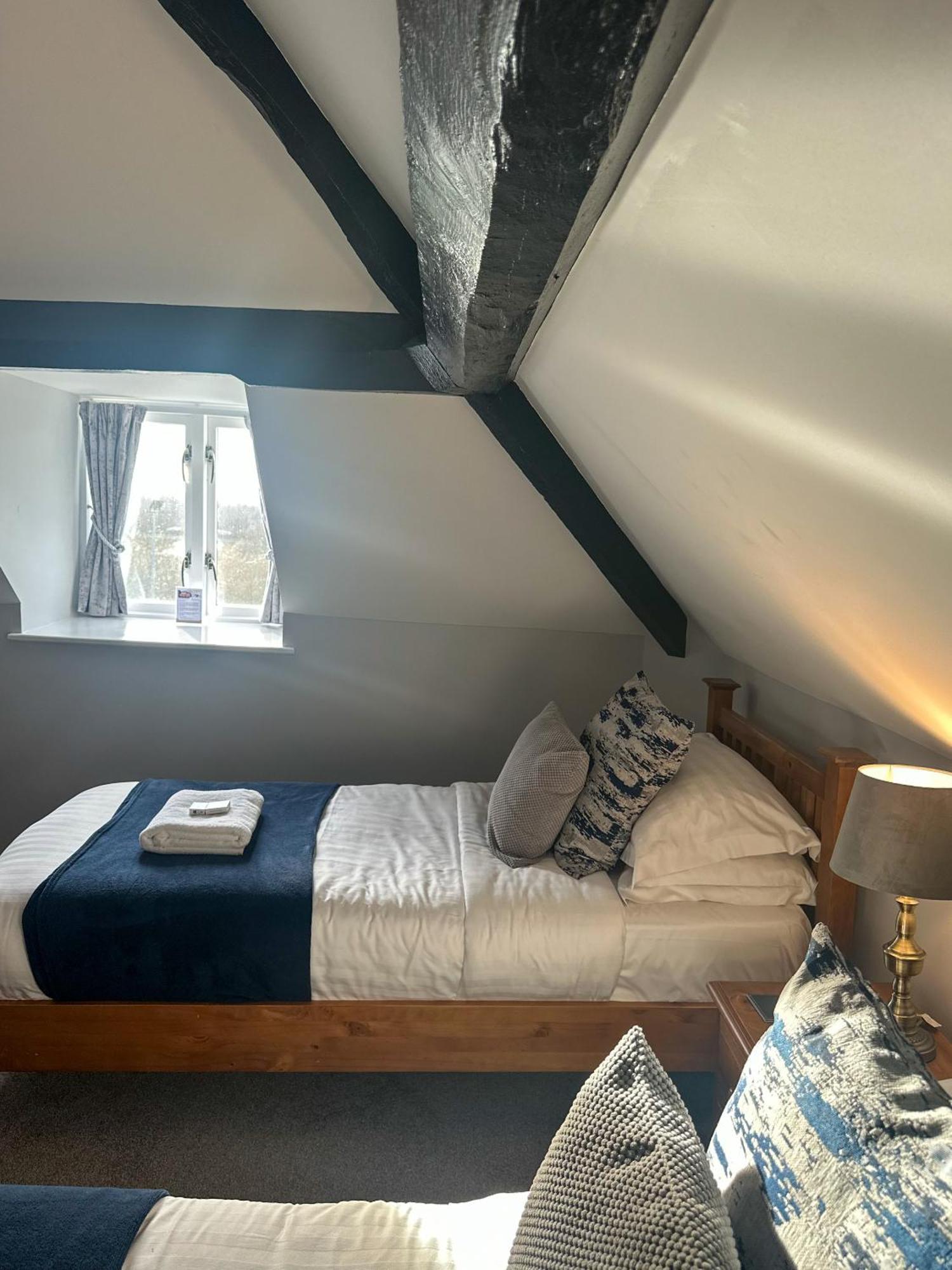 The Corbet Arms Hotel Uffington  Bilik gambar